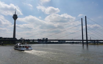 Rheinbrcke und Fernsehturm