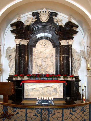 Grab des heiligen Bonifatius im Fuldaer Dom