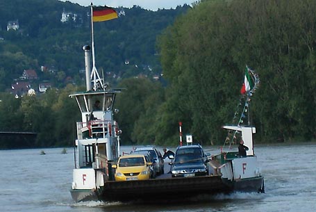 Rheinfhre Bad HonnefRolandseck