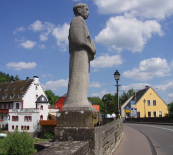 Statue Johannes Bertels