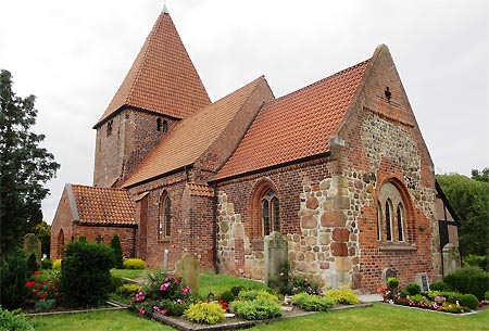 St.-Katharinen-Kirche im Ortsteil Schnemoor