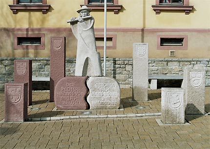 Denkmal fr Hans Bhm in Helmstadt