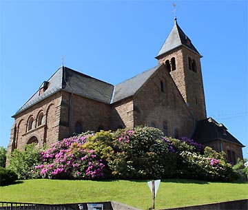 Katholische Filialkirche St. Antonius von Padua im Stadtteil Niedersaubach