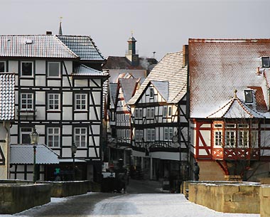 Blick von der Bartenwetzer-Brcke in die Fachwerk-Altstadt