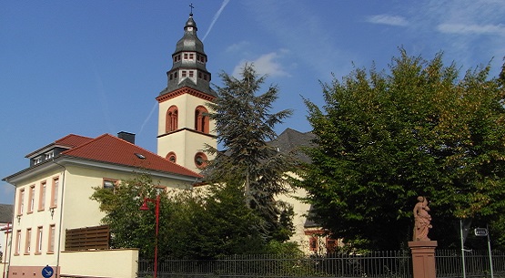 Katholische Pfarrkirche St. Michael in Mnster