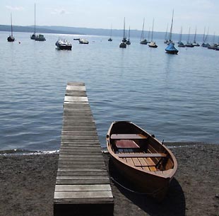 Boote in Utting am Ammersee