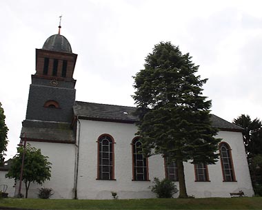 Katholische Pfarrkirche St. Arnulph in Walsdorf