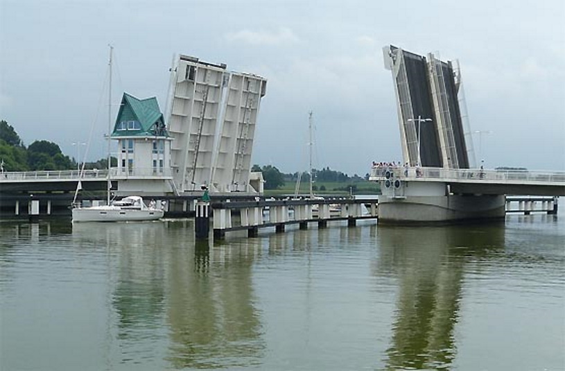 Klappbrcke ber die Schlei in Kappeln