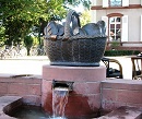 Laurentius - Brotkorbbrunnen