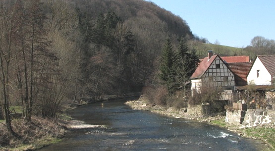 Tauber beim Ortsteil Tauberzell