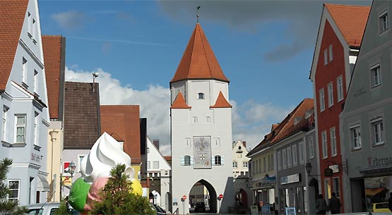 Blick auf das Untere Tor in Aichach