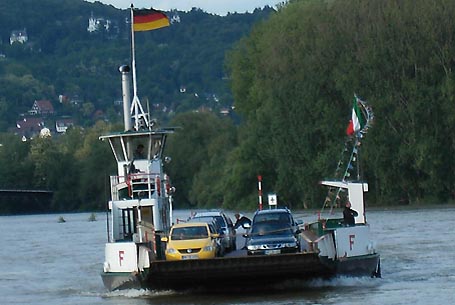 Rheinfhre Bad HonnefRolandseck