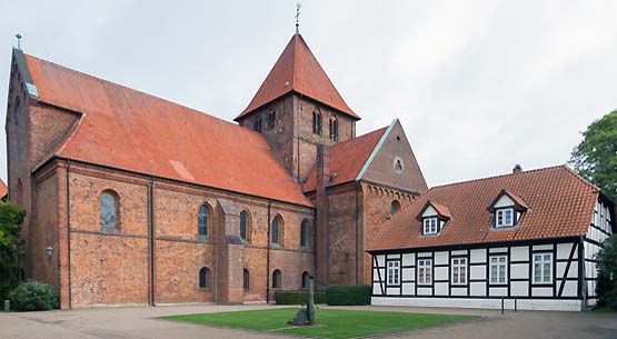 Stiftskirche St. Mauritius und St. Viktor in Bassum