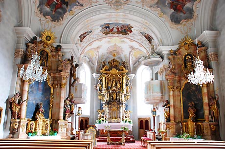 Innenraum der Kirche St. Margareth in Bayrischzell