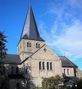 Pfarrkirche St. Markus im Ortsteil Schneppenbaum