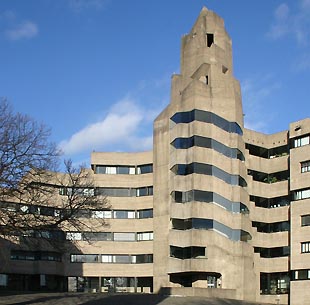 Rathaus im Stadtteil Bensberg