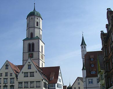 Biberach mit Turm der Stadtpfarrkirche St. Martin