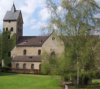 Romanische Kirche Sankt Peter und Paul