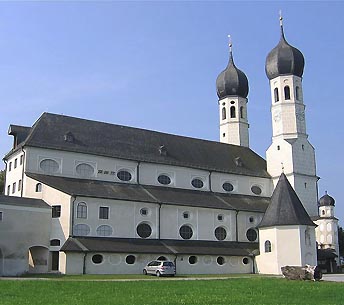 Wallfahrtskirche Heilige Dreifaltigkeit in Weihenlinden