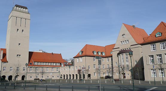 Wasserturm und Rathaus in Delmenhorst