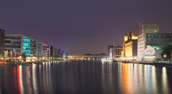 Modernisierter Innenhafen in Duisburg