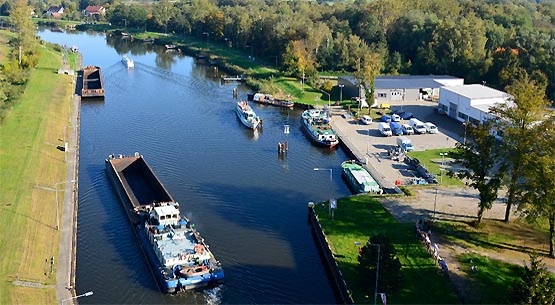 Am Schiffshebewerk Niederfinow