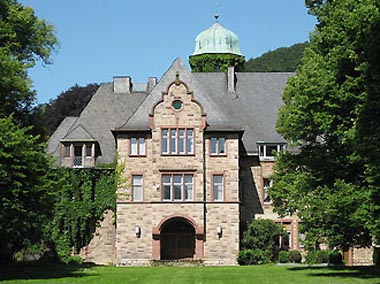 Gutshaus Hohenhaus im Ortsteil Holzhausen