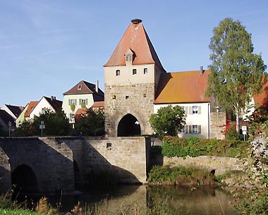 Storchenturm und Altmhlbrcke in Herrieden