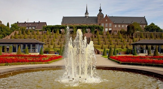 Terrassengartenpanorama Kloster Kamp