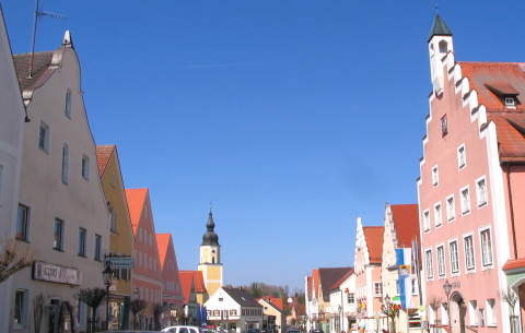 Marktplatz mit Rathaus