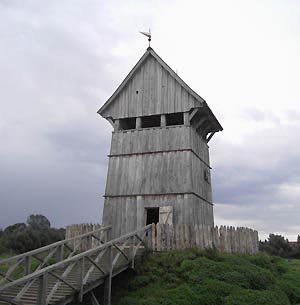 Nachbau einer Turmhgelburg in Ltjenburg