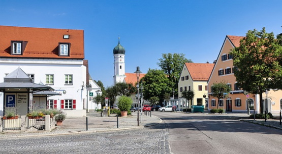 Markt Schwaben mit katholischer Pfarrkirche St. Margaret