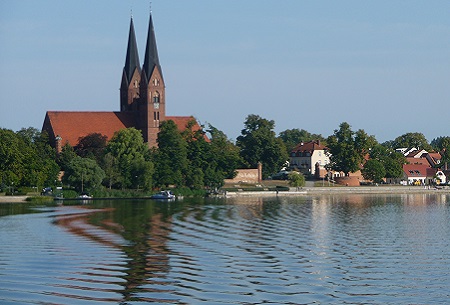 Blick auf Neuruppin mit Kirche St. Trinitatis