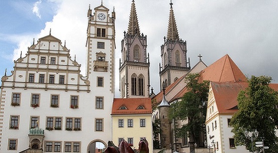 Rathaus und St.-Aegidien-Kirche in Oschatz