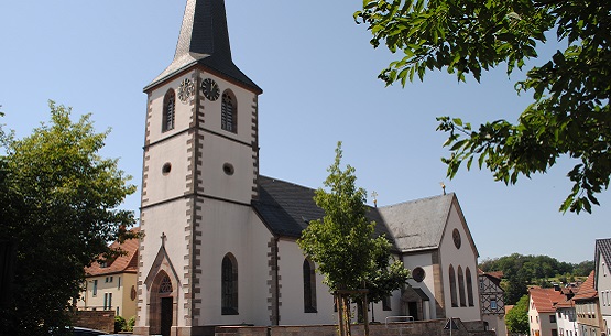 Katholische Pfarrkirche St. Georg in Poppenhausen