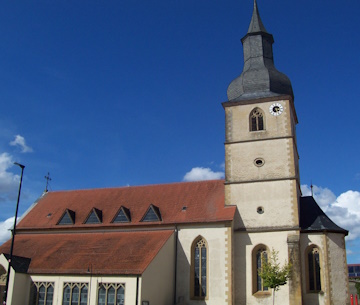 Katholische Pfarrkirche Heilige Dreifaltigkeit in Saal an der Saale