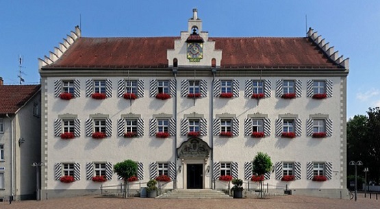 Altes Schloss - dient heute als Rathaus