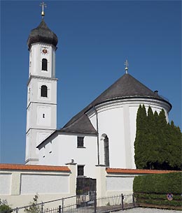 Katholische Pfarrkirche St. Valentin in Unterfhring