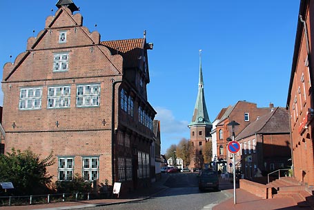 Altes Rathaus und St. Bartholomuskirche