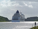 Kreuzfahrschiff im Nord-Ostsee-Kanal