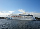 Passagierschiff im Kieler Hafen