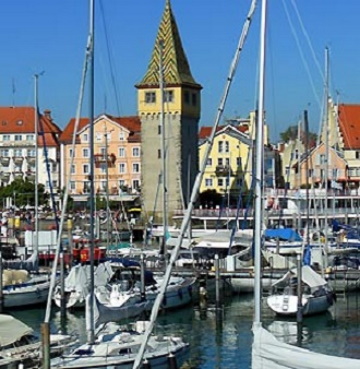 Segelboote im Hafen