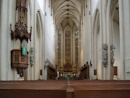 St. Jakob, die gotische Hauptkirche der Stadt, wurde 1311 begonnen. Die Größe der Kirche legt Zeugnis ab für die im Mittelalter geübte Gottesverehrung und die Wallfahrt zu der im weiten Umkreis bekannten Reliquie zum Heiligen Blut. Besonders sehenswert sind: der Heilig-Blut-Altar, der Franziskus-Altar, der Ludwig-von-Toulouse-Altar von Tilman Riemenschneider, Zwölf-Boten-Altar von Friedrich Herlin (1466), die Fenster des Ostchores (14. Jh.), die Sakramentsnische (14. Jh.) und die moderne Orgel mit 69 Registern und 5500 Pfeifen.