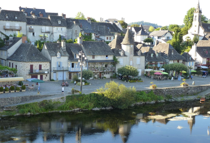 Flussufer in Argentat
