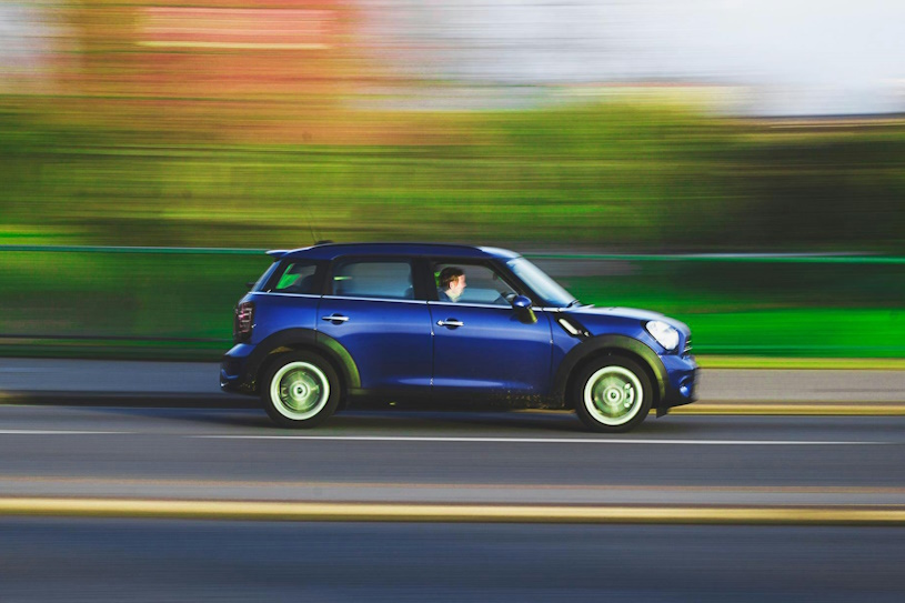 Mit dem Auto unterwegs Mit dem Auto unterwegs