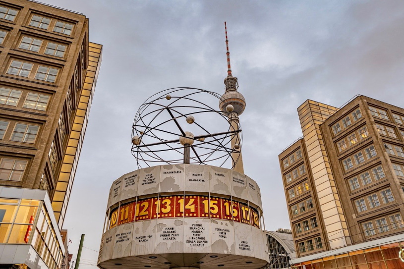 Weltzeituhr am Berliner Alexanderplatz