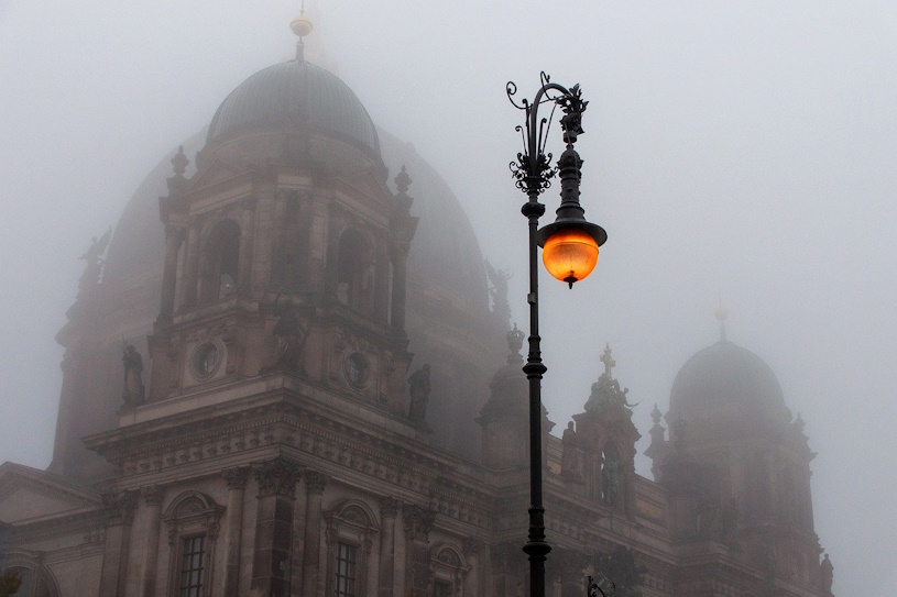 Laterne vor dem Berliner Dom