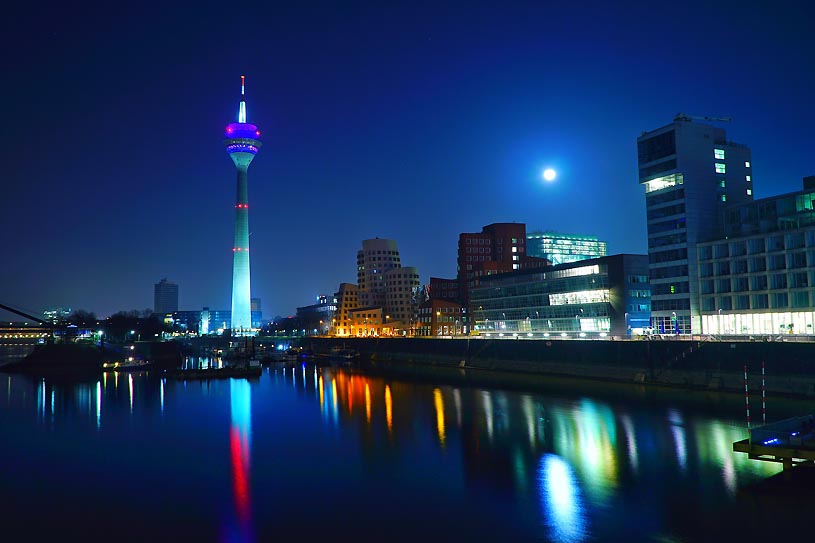 Medienhafen bei Nacht