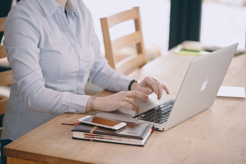 Frau am Laptop Frau am Laptop