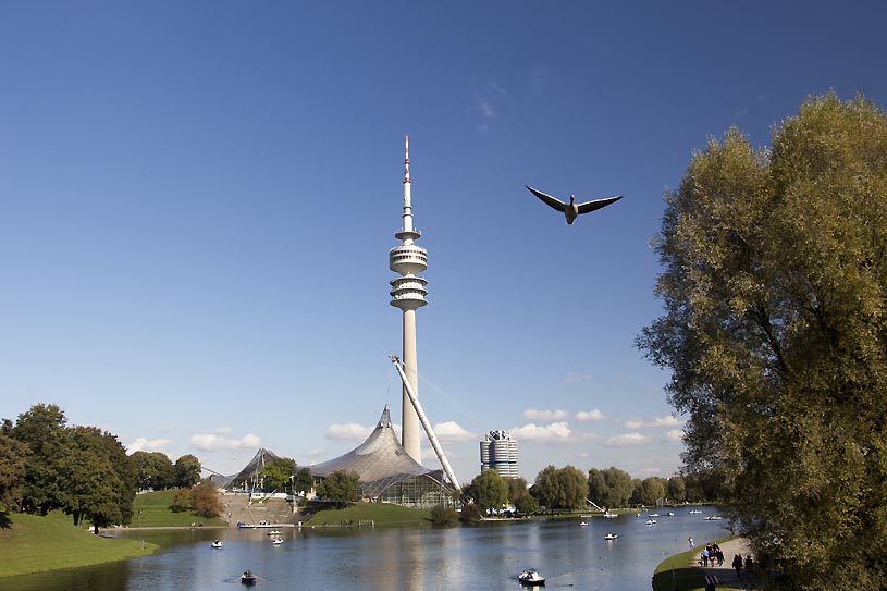 Olympiapark Mnchen mit Olympiaturm